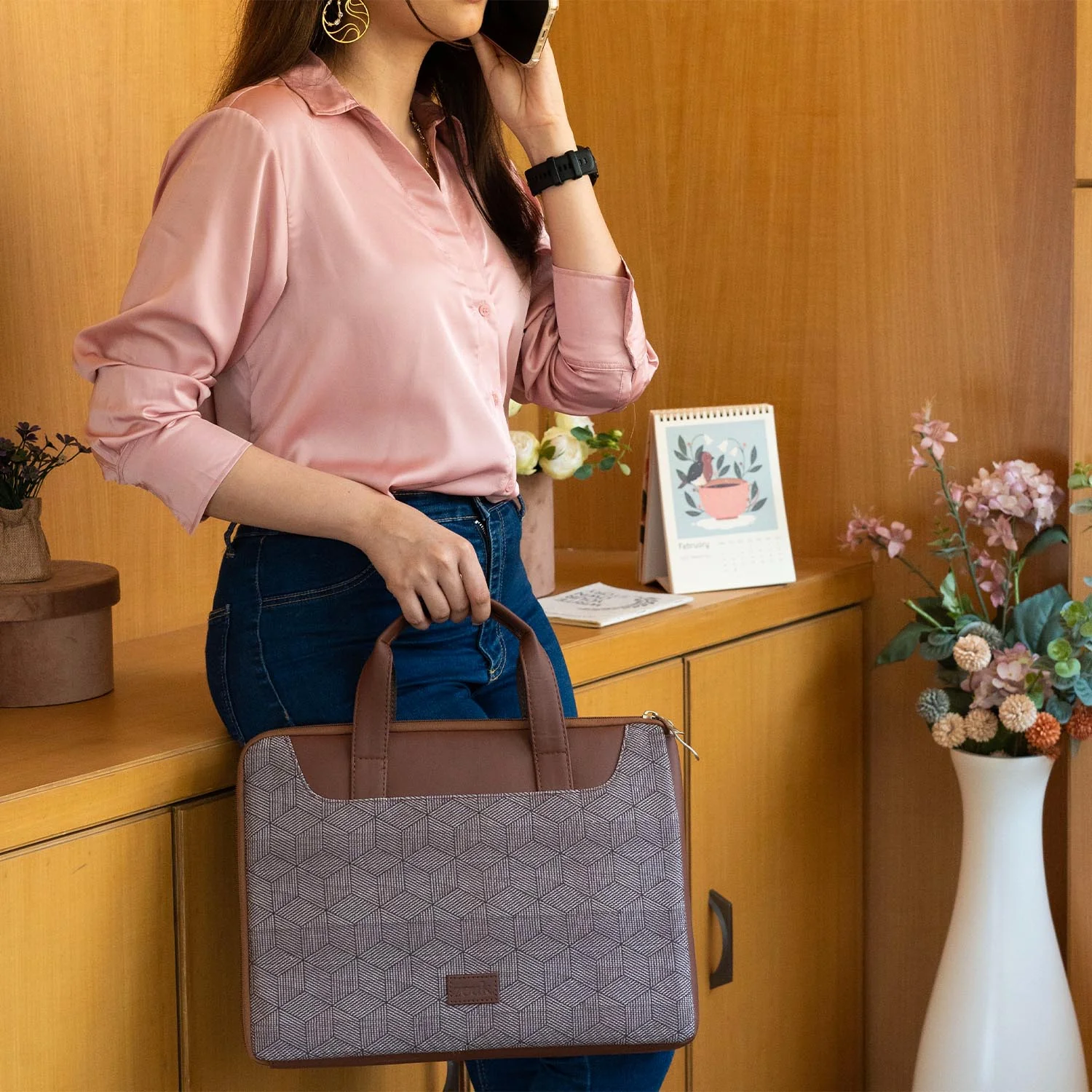 Travancore Texture L-Zippered Laptop Sleeve - Image 4