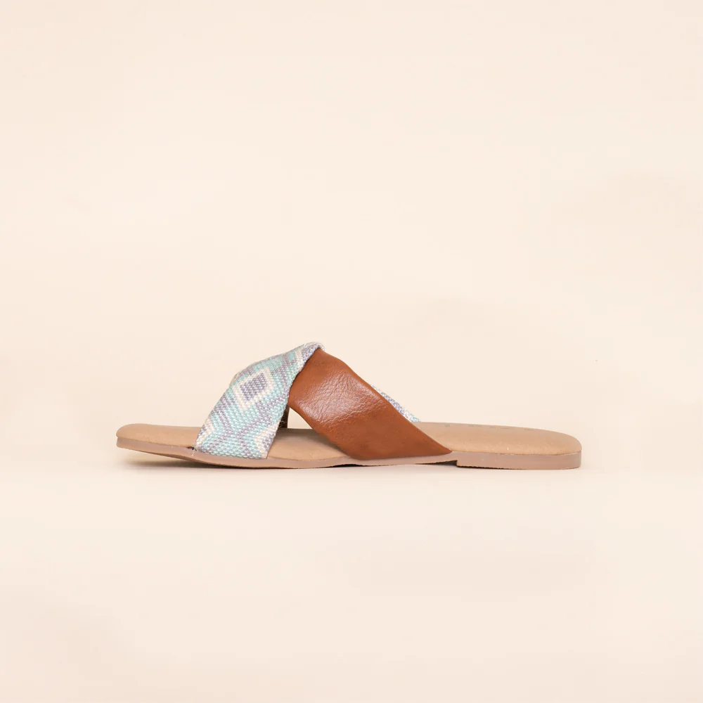 Umaid Diamond Cross Sliders - Image 8