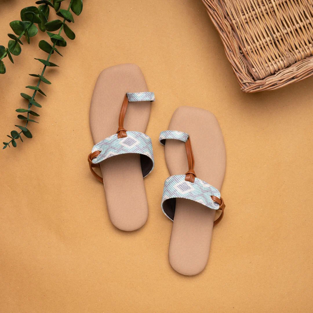 Umaid Diamond Women's Chappals - Image 2