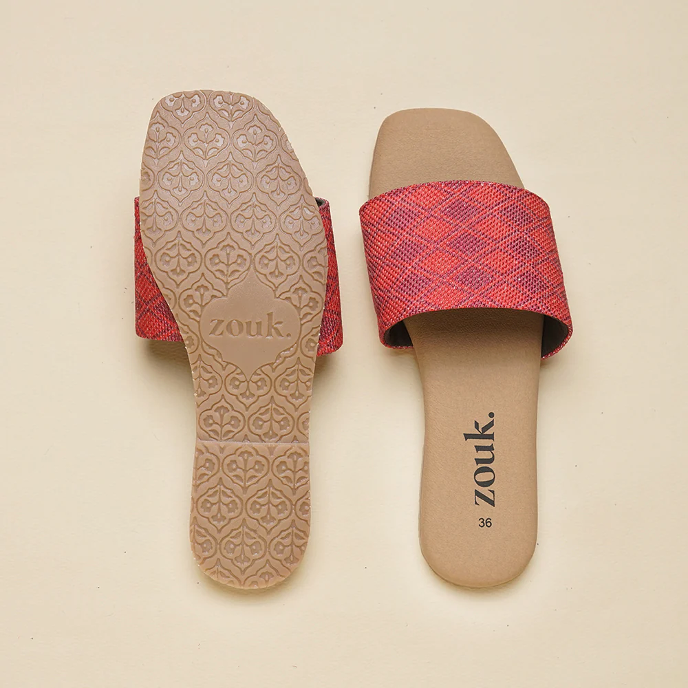 Wadiyar Diamond Casual Flats - Image 2