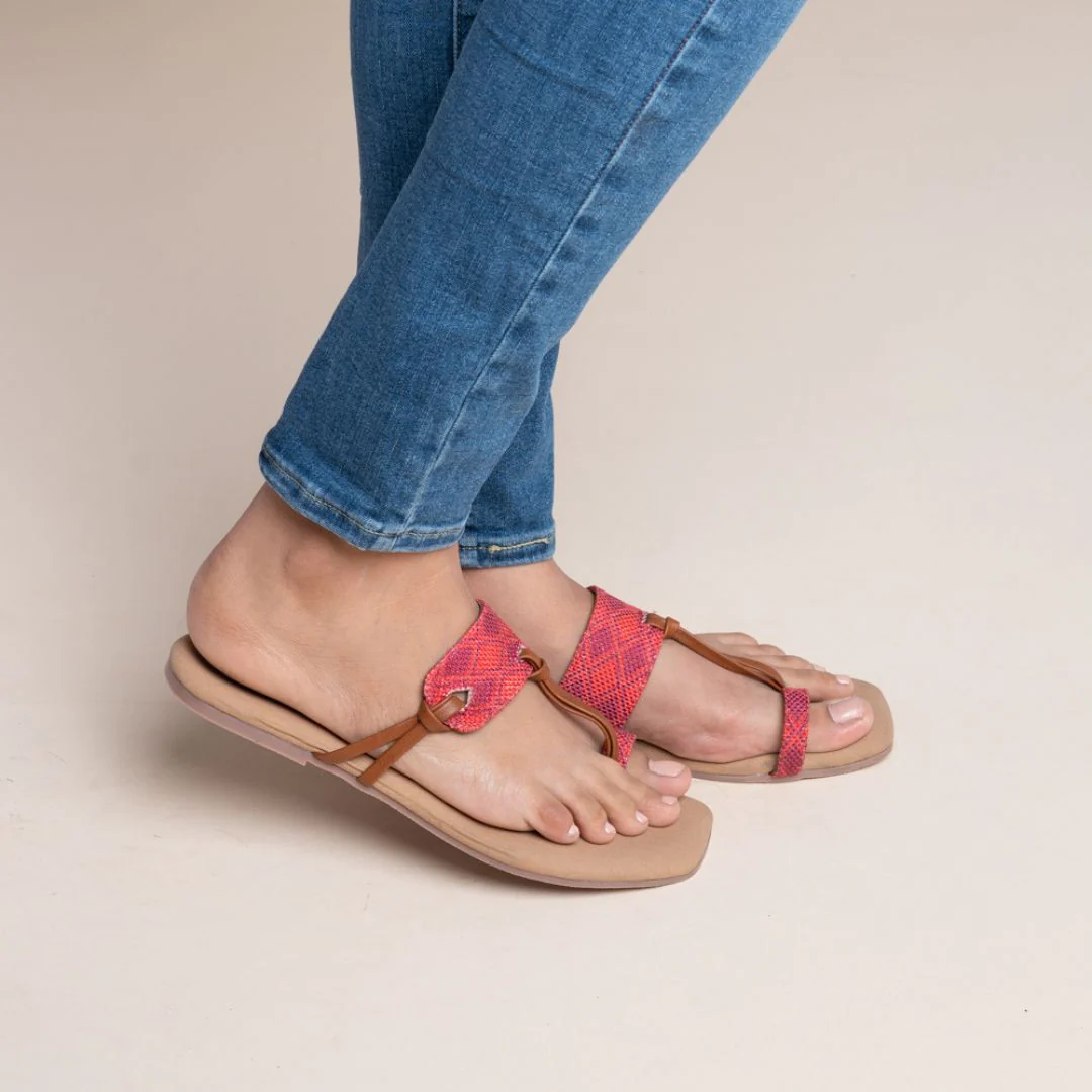 Wadiyar Diamond Women's Chappals - Image 7