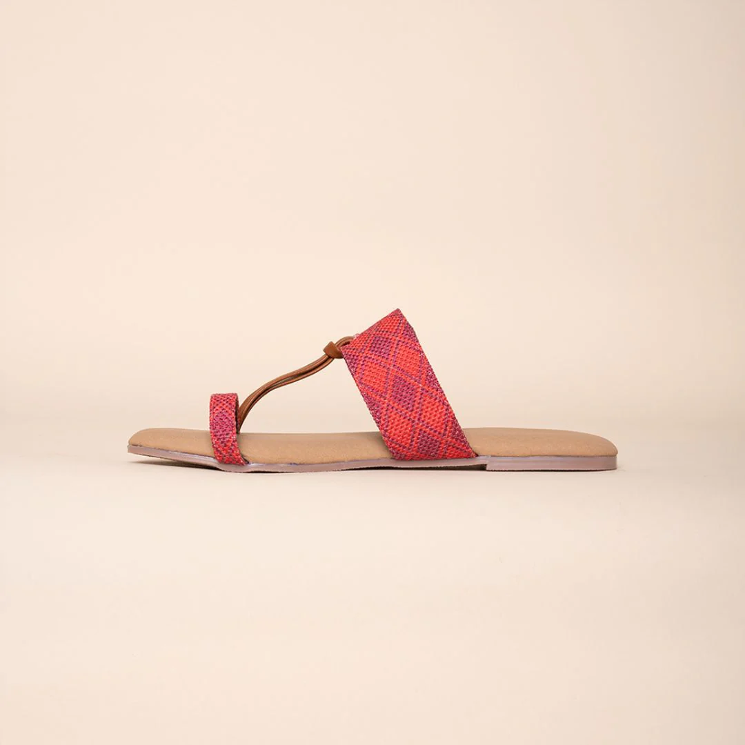 Wadiyar Diamond Women's Chappals - Image 8