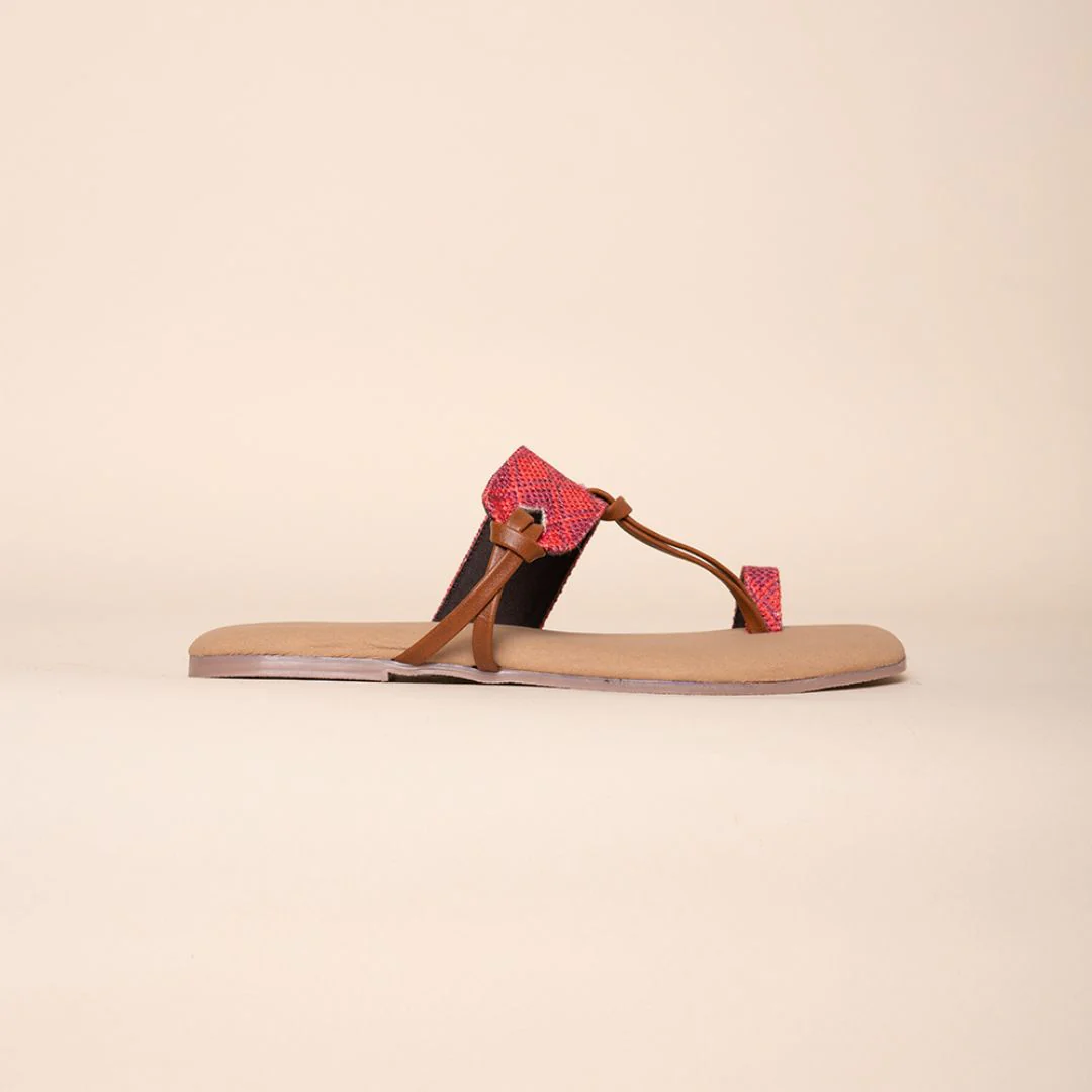 Wadiyar Diamond Women's Chappals - Image 9