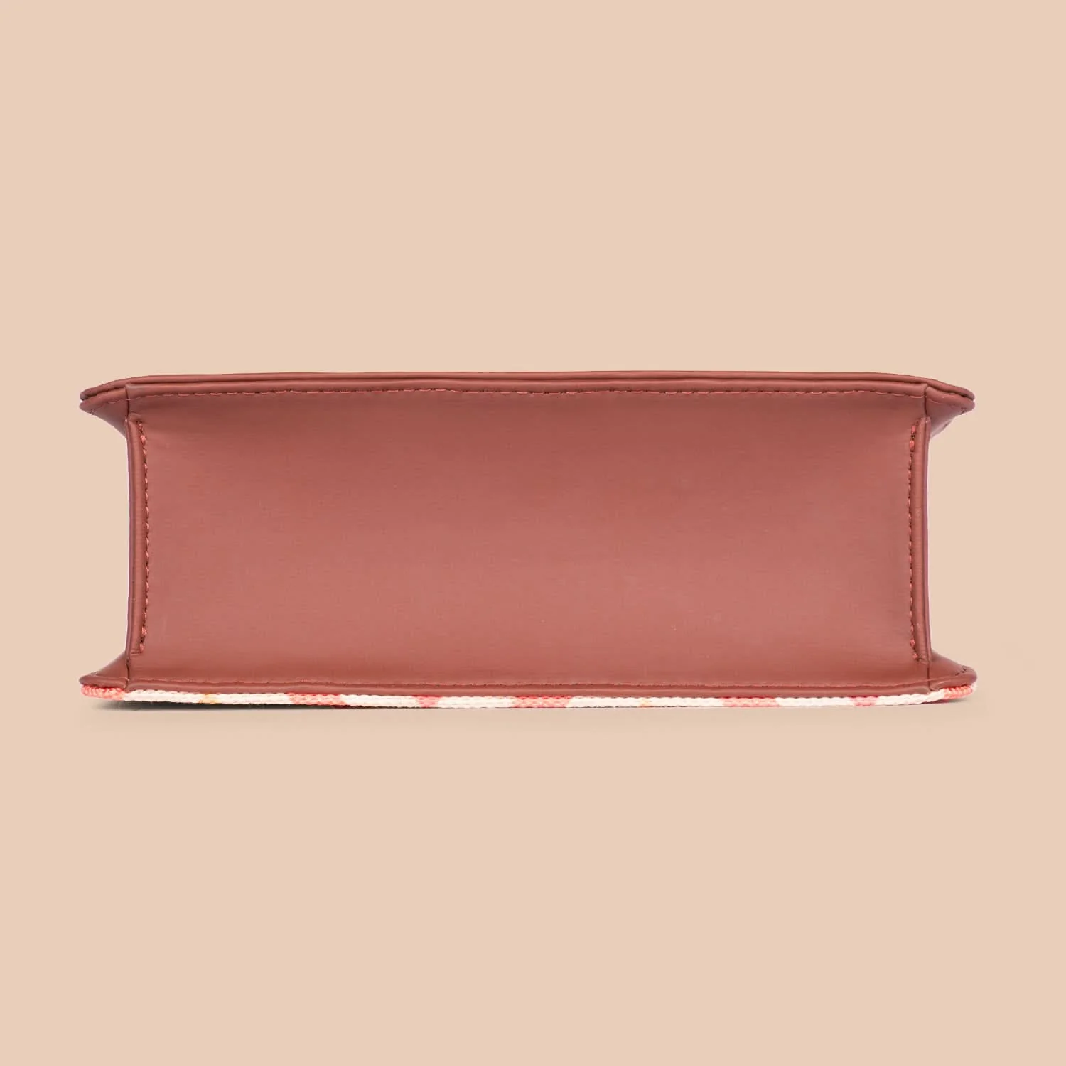 WavBeach Beyond Basic Sling Bag - Image 9