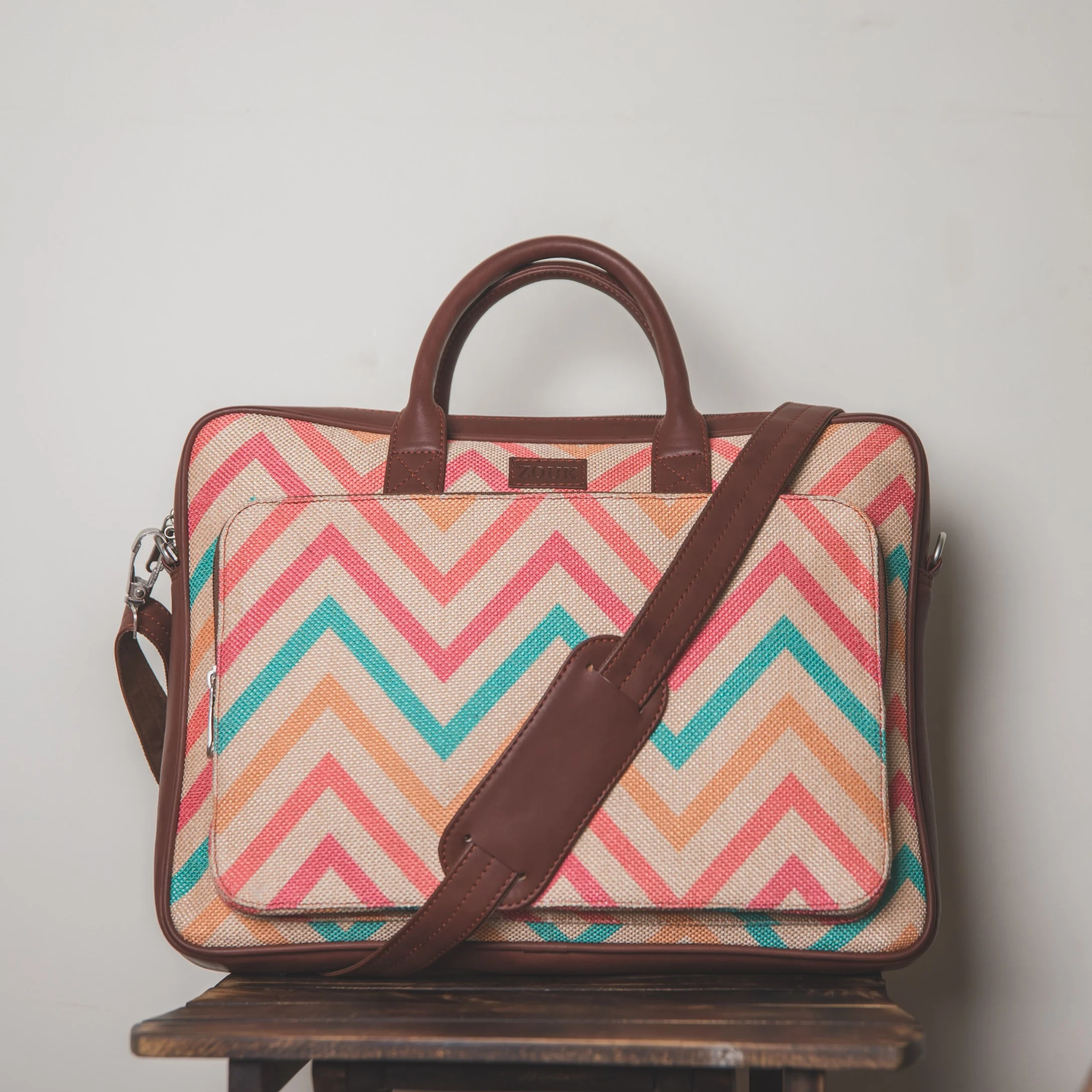 WavBeach Combo - Laptop Bag & Chain Wallet - Image 3
