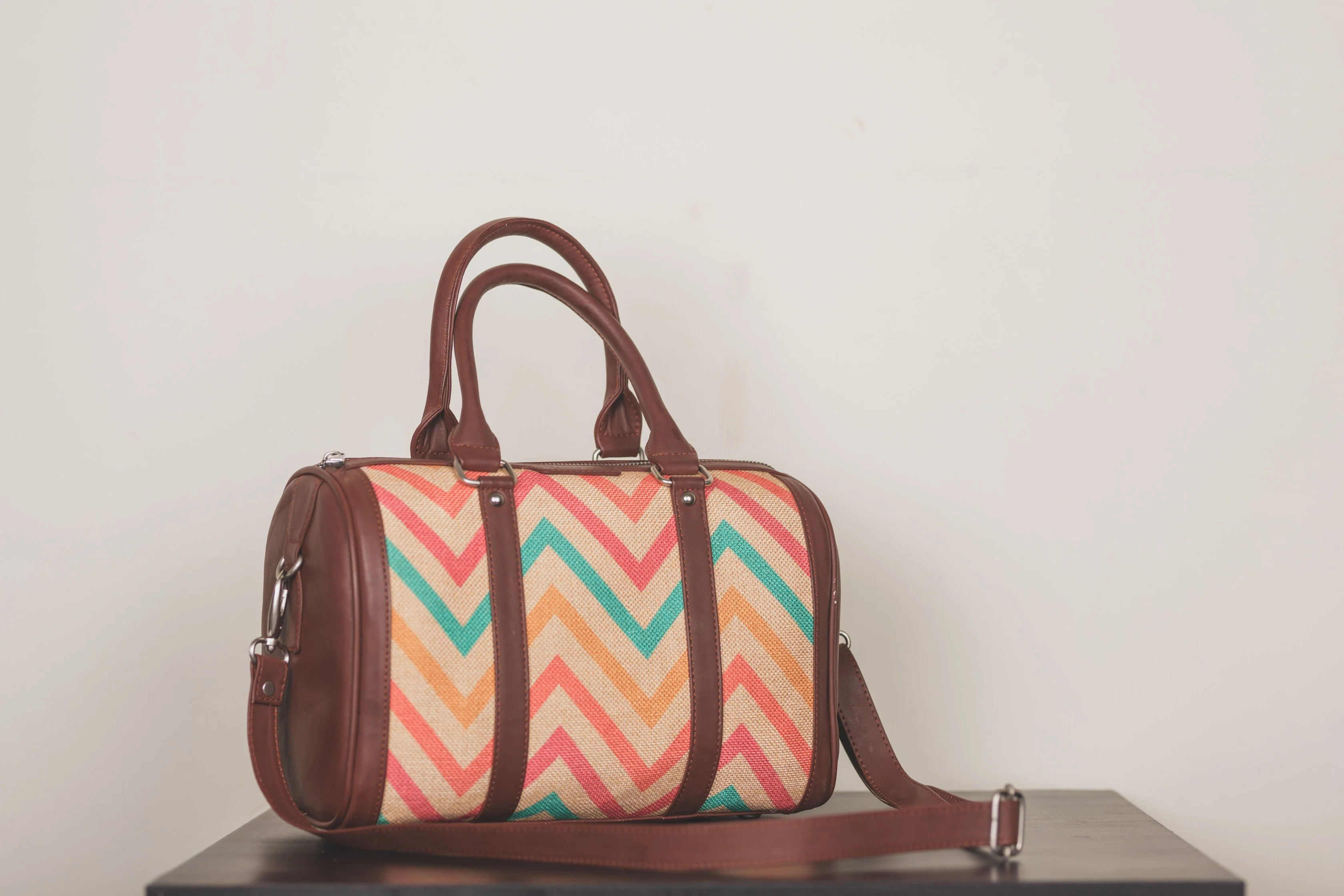 WavBeach - Handbag & Chain Wallet Combo - Image 4