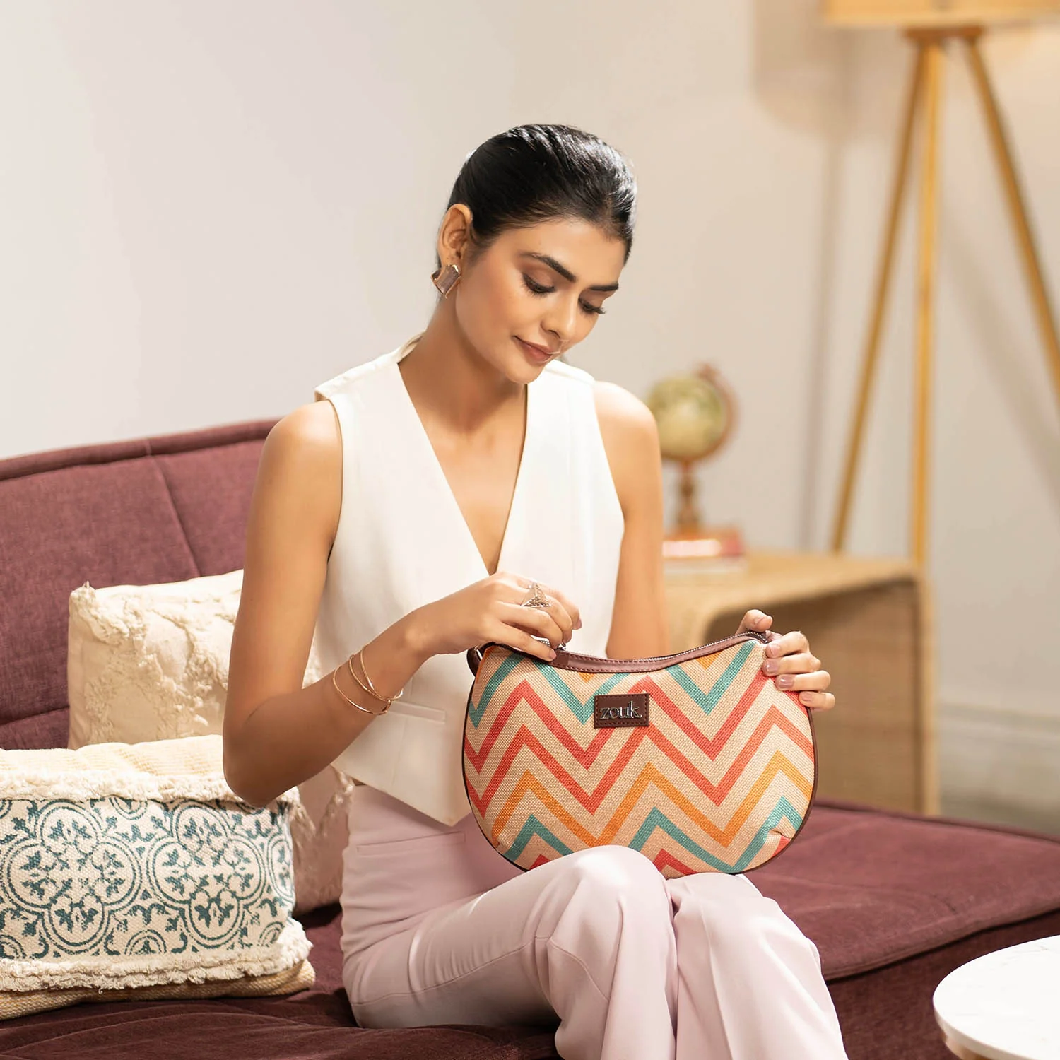 Wavbeach Structured Shoulder Bag - Image 11