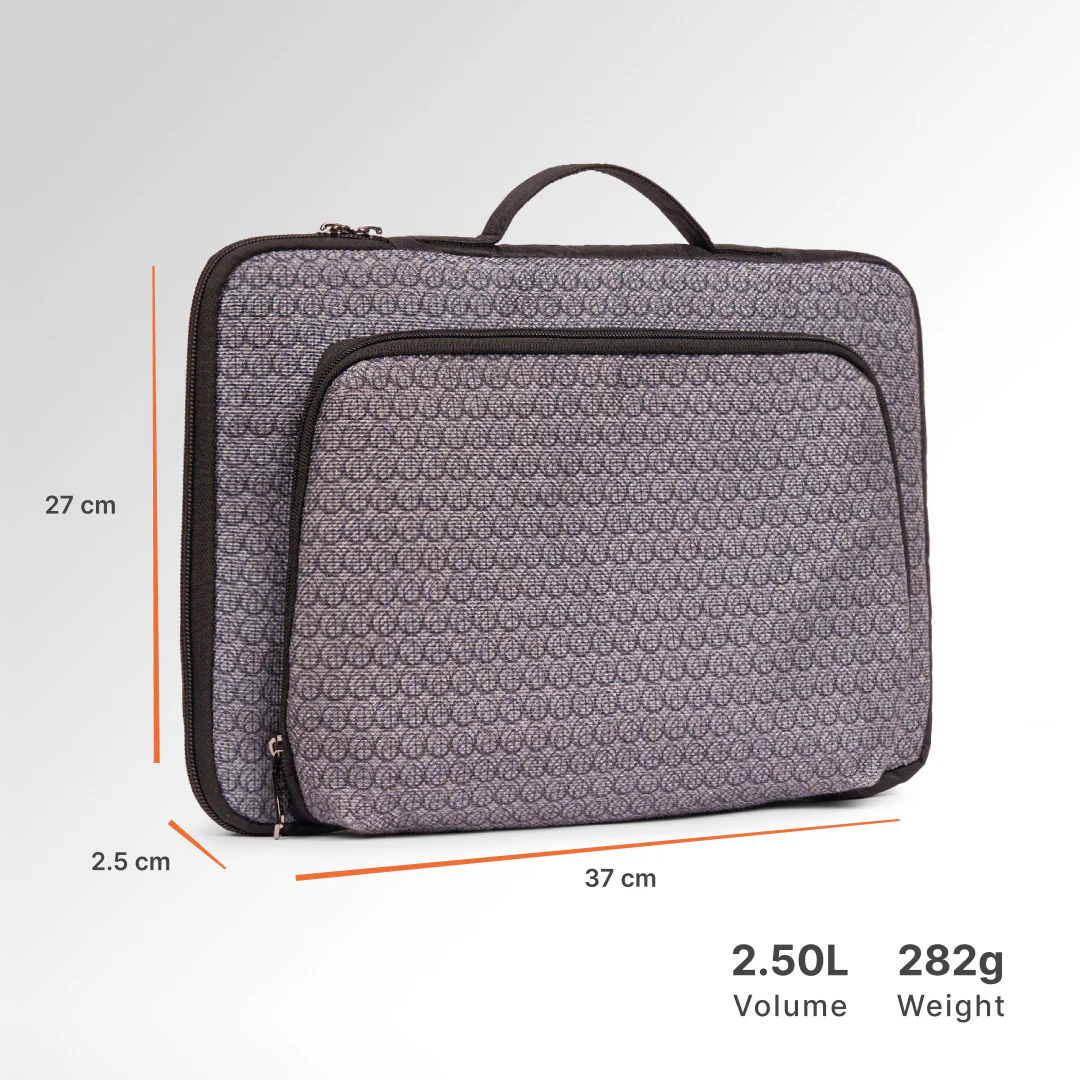 Zanskar Zenith Urban Laptop Sleeve - 15.6inch (Black) - Image 3