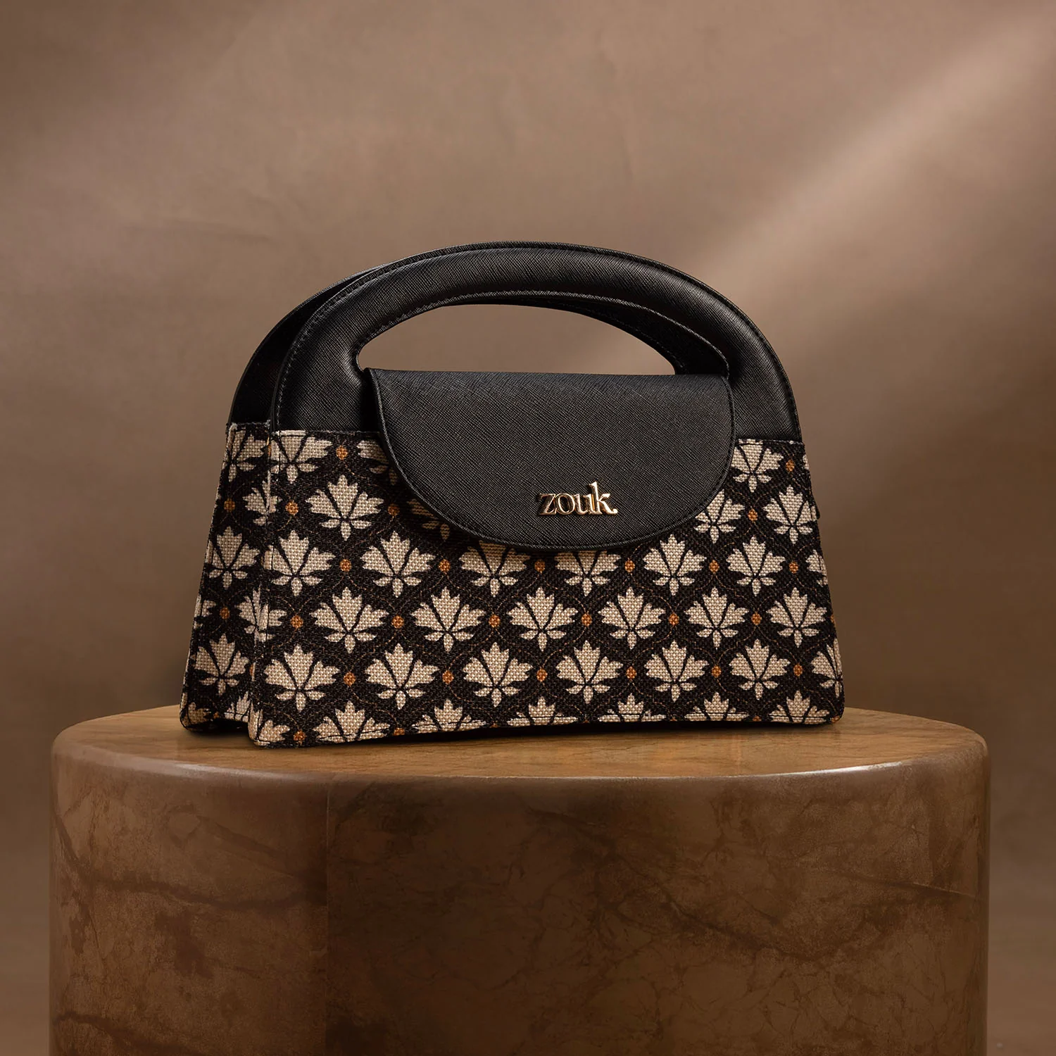 Rhea Kapoor Ziya Sling Bag - Bidri Kaiser