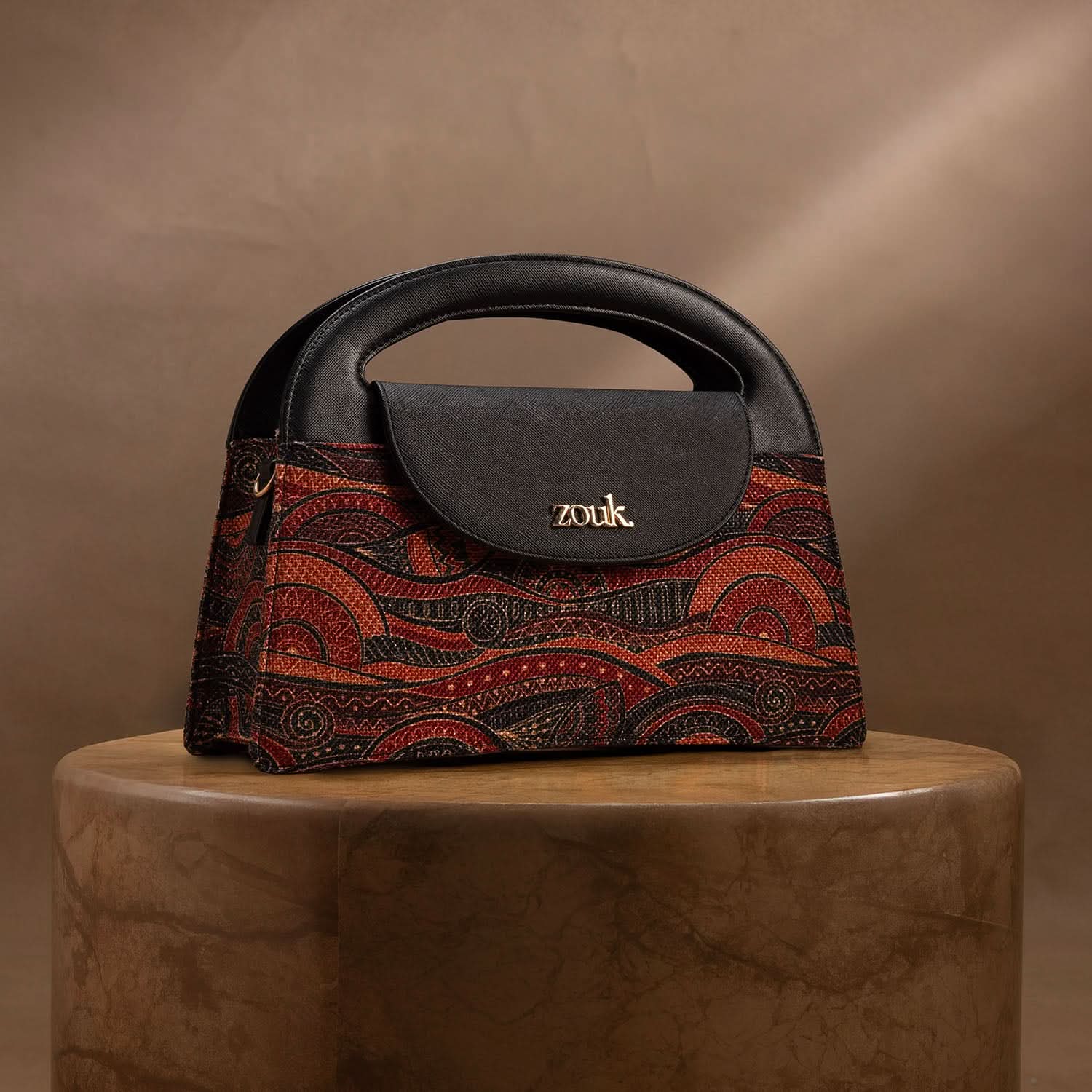 Rhea Kapoor Ziya Sling Bag - Pithora Artistry