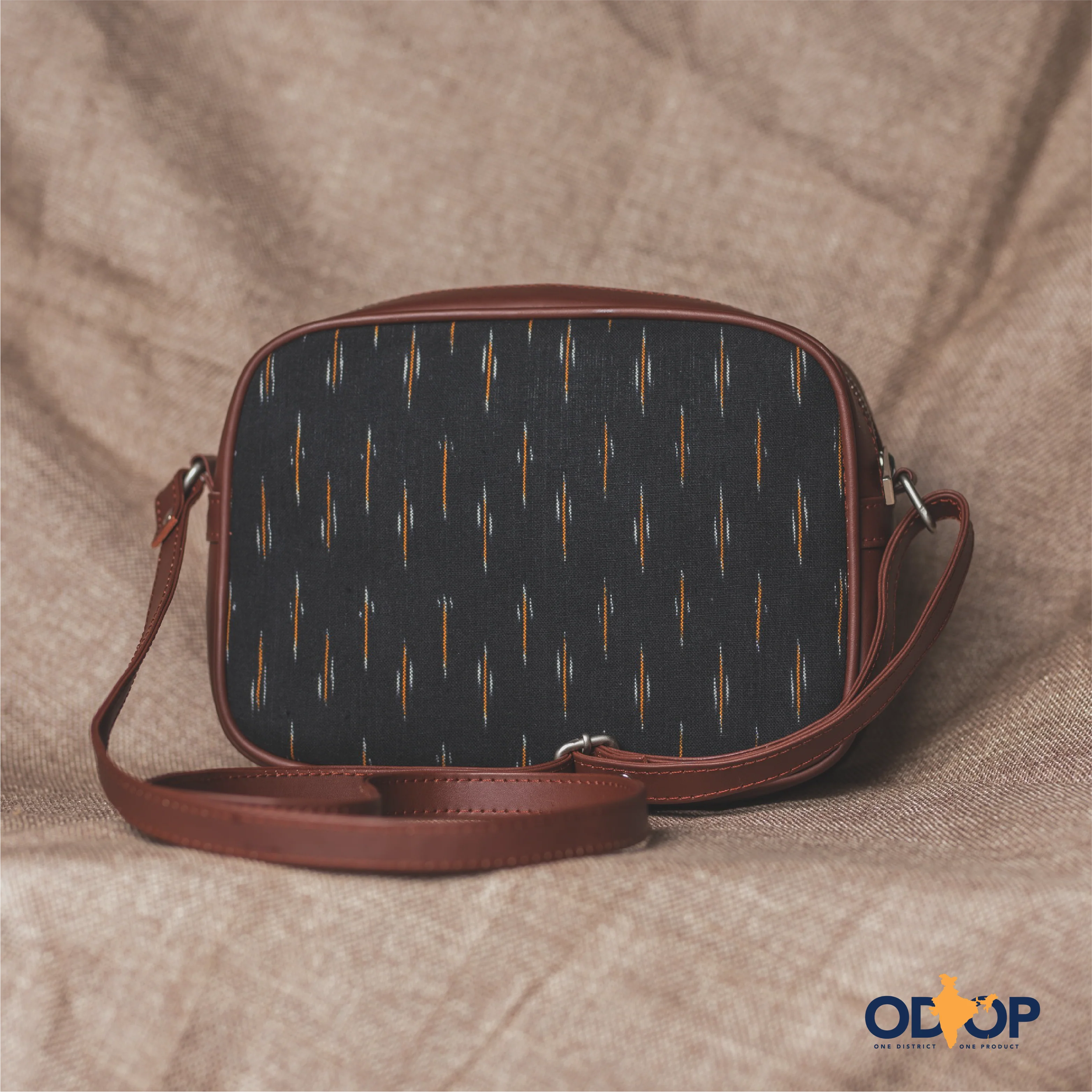 Ikat GreRe Sling Bag - Image 2