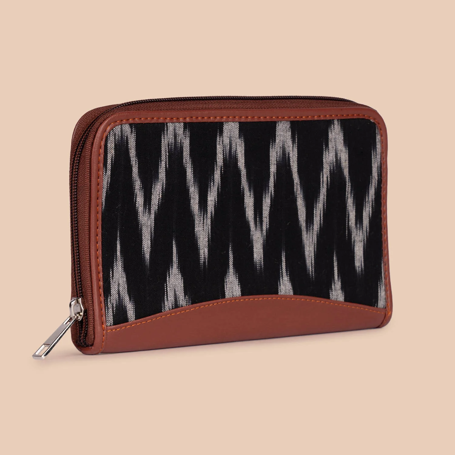 Ikat Wave Chain Wallet - Image 4