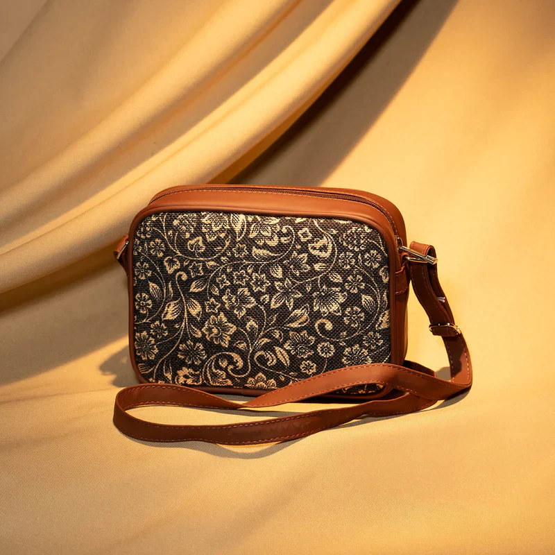 Zouk X RENÉE Gamthi Motif Gift Box - Image 3